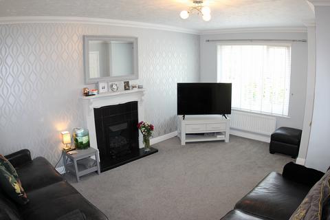 4 bedroom detached house to rent, Bishopgates Drive, Kingsmead, Northwich, CW9