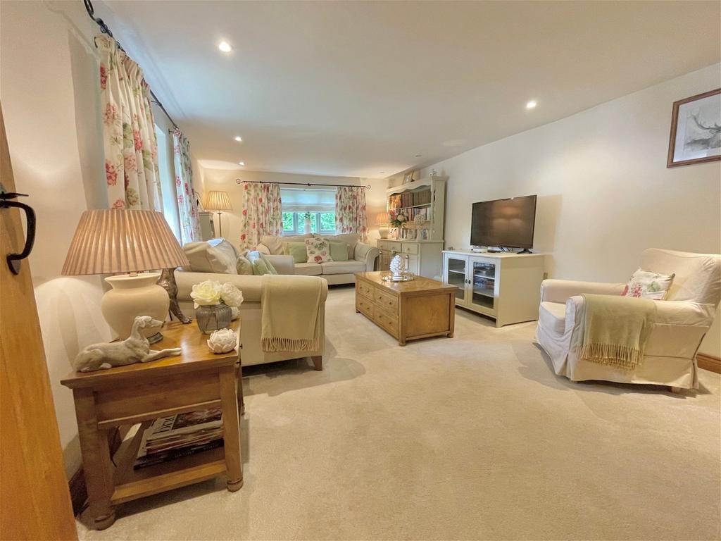 Hingham 4 bed detached house for sale £935,000