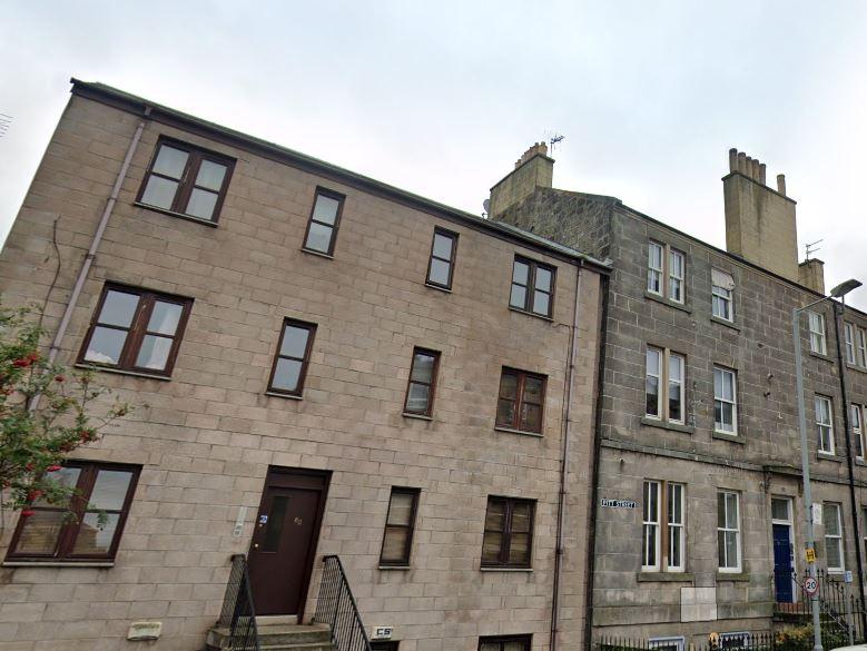 Pitt Street, Leith, Edinburgh, EH6 2 bed flat £1,100 pcm (£254 pw)