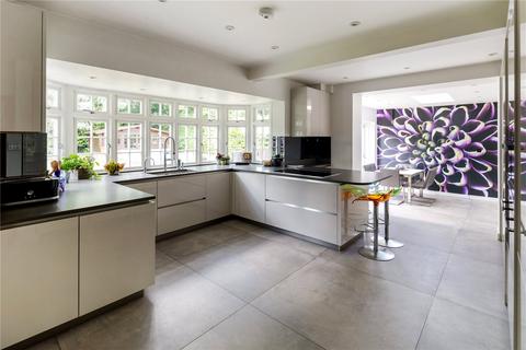 12 Nancy Downs, Watford, WD19 4NF