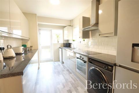 18 Gillian Crescent, Romford, RM2 6NU