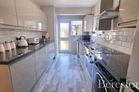 18 Gillian Crescent, Romford, RM2 6NU