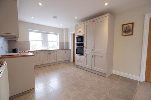 2 bedroom flat for sale, Cwrt Yr Eglwys, Station Road, Dinas Powys CF64 4DW