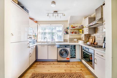 2 bedroom apartment for sale, The Quadrant, Brighton Road, Addlestone, KT15