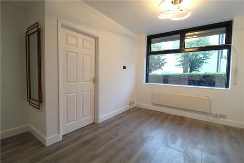 2 bedroom apartment to rent, Barclay Road, Croydon, CR0