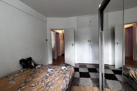 2 bedroom flat for sale, Wellesley Court, Maida Vale, St.Johns Road, W9