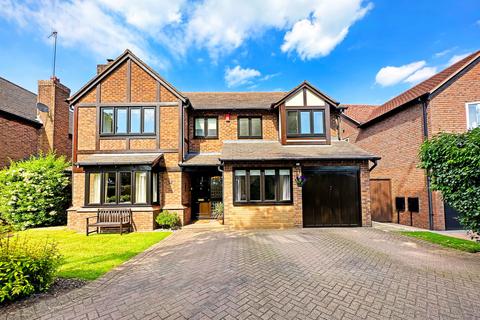 4 bedroom detached house for sale, Fletcher Grove, Knowle, B93