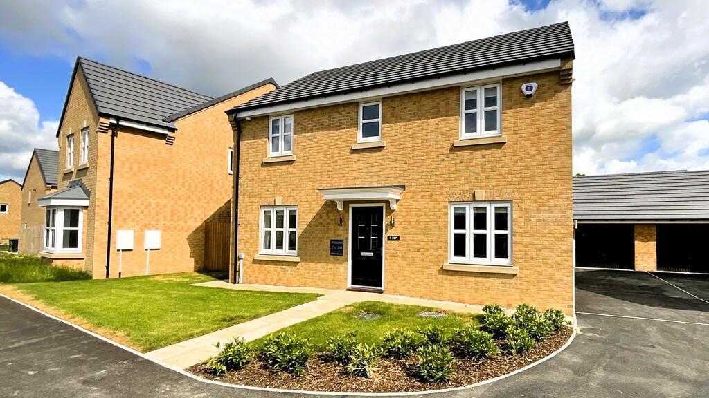 Hatfield Close, Bramhope, West Yorkshire 4 bed detached house to rent