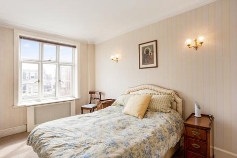Flat 55, Chesterfield House Chesterfield Gardens, London, W1J 5JU