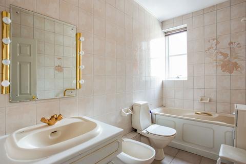 Flat 55, Chesterfield House Chesterfield Gardens, London, W1J 5JU