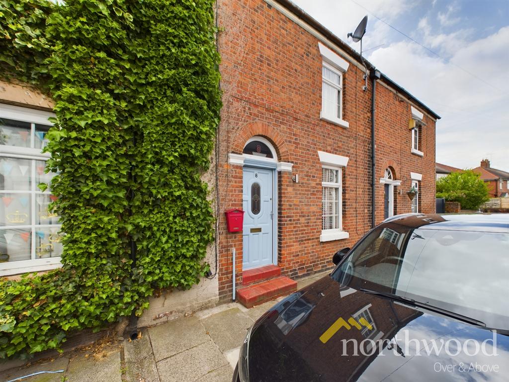 Newfield Street, Sandbach, CW11 2 bed terraced house £210,000