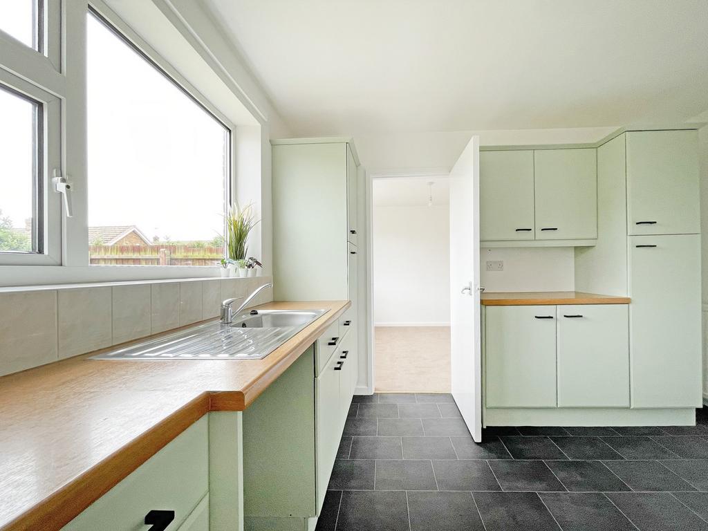 Castleton Road, Hartlepool, TS25 3 bed semidetached house for sale £