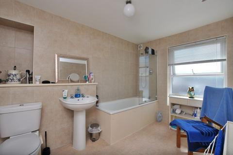 Flat 1, 1 - 2 Gray Street, Whitby, YO21 1EP