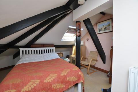 Flat 1, 1 - 2 Gray Street, Whitby, YO21 1EP