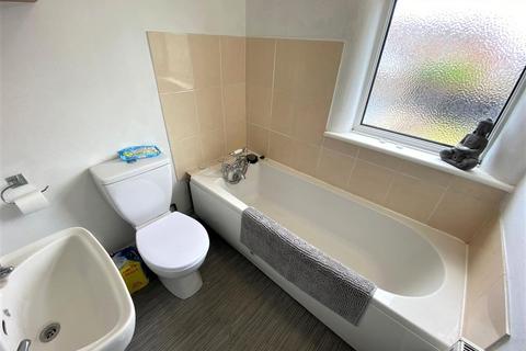 61 Felstead Road, Grimsby, DN34 4ET