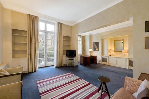 3 bedroom apartment for sale, Carlton Lodge, 37-39 Lowndes Street, London, SW1X