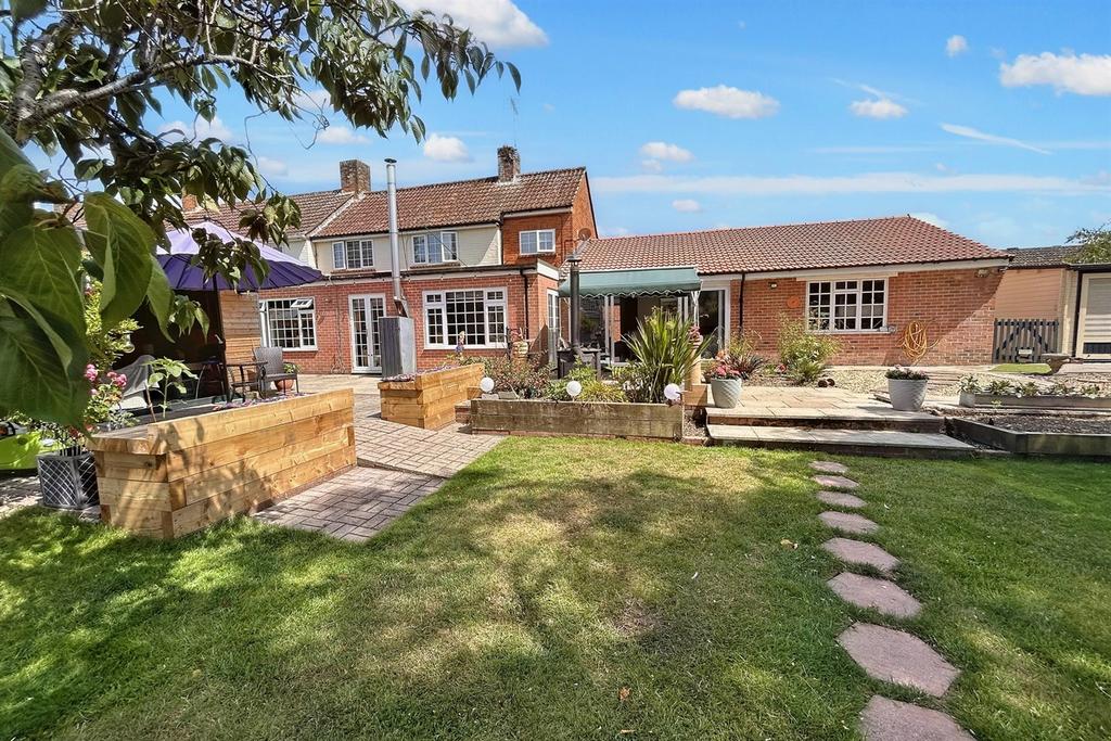 Sturminster Marshall 4 bed semidetached house for sale £475,000