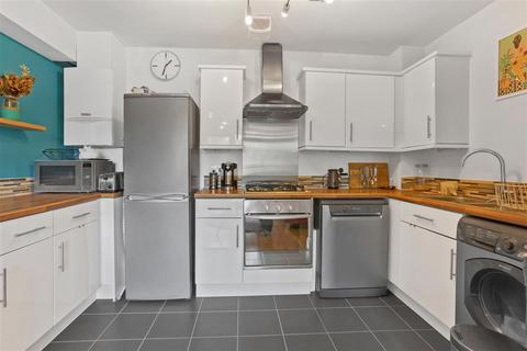 1 bedroom flat for sale, Junction Road, London