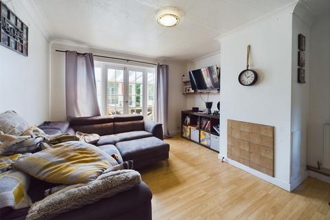 31 Edith Cavell Close, Thetford, IP24 1TJ