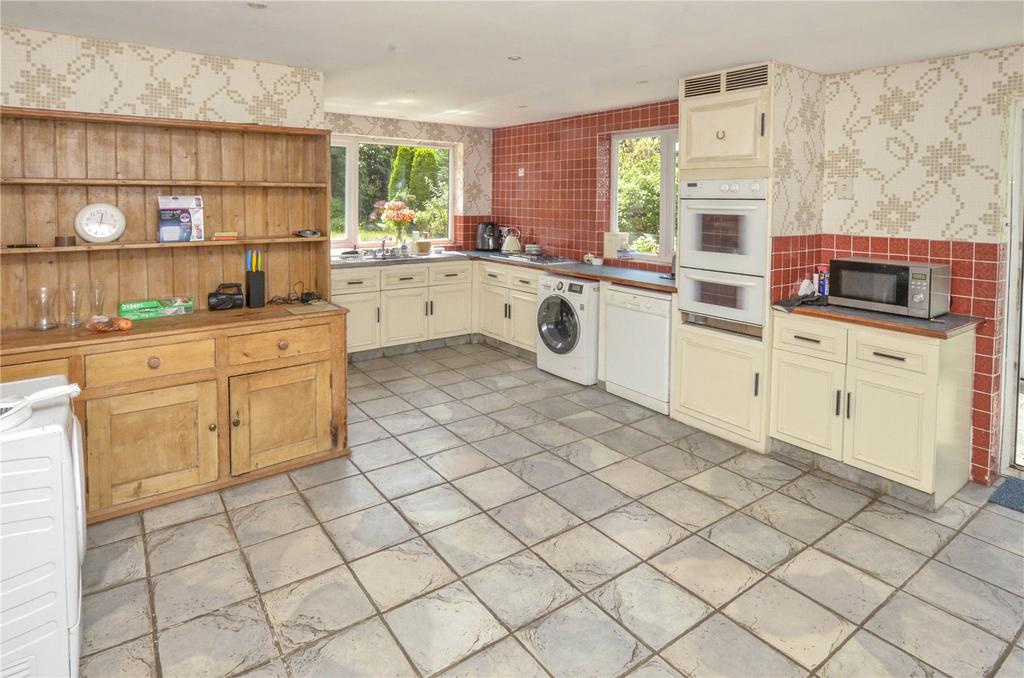 Kitchen/Breakfast Rm