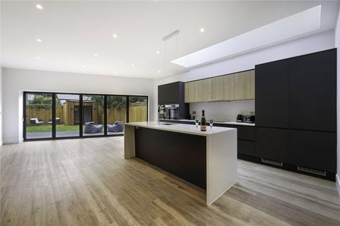 32 Taylor Road, Wallington, SM6 0AX