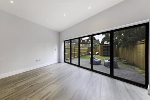 32 Taylor Road, Wallington, SM6 0AX