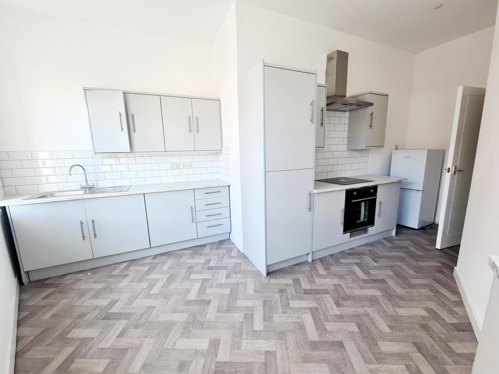 Moorland Road, Burslem, StokeonTrent 2 bed apartment to rent £650