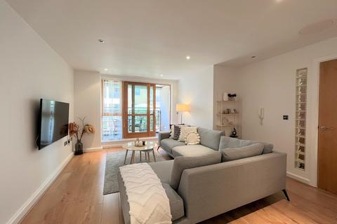 2 bedroom apartment for sale, St James Quay, Brewery Wharf