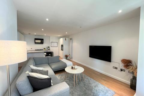 2 bedroom apartment for sale, St James Quay, Brewery Wharf