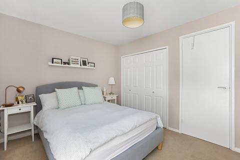 51 Engadine Close, Croydon, CR0 5UU