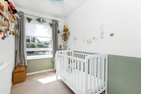 51 Engadine Close, Croydon, CR0 5UU