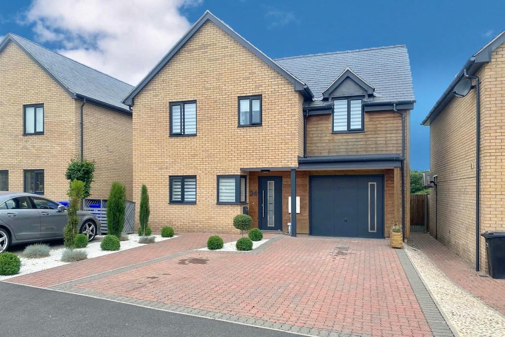 Hambrook Close, Great 4 bed detached house for sale £475,000