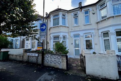 3 bedroom terraced house to rent, Hartley Avenue, East Ham, E6