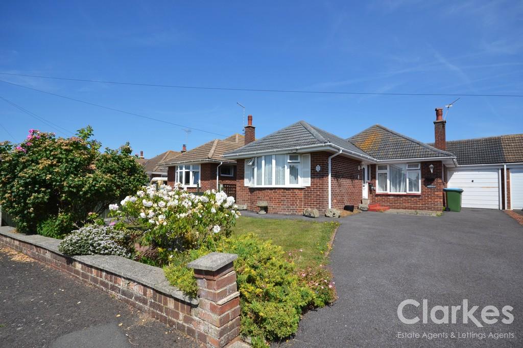 Meadow Walk, Elmer, Bognor Regis 2 bed semidetached bungalow £375,000