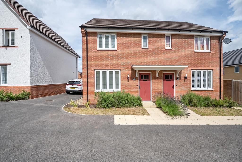 Barwick Avenue, Bury St. Edmunds 2 bed semidetached house for sale £