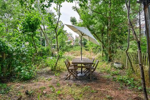 3a Bargery Road, London, SE6 2LL