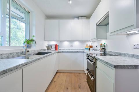 3a Bargery Road, London, SE6 2LL