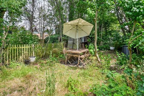 3a Bargery Road, London, SE6 2LL