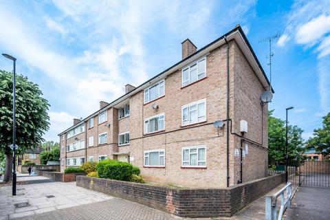 3a Bargery Road, London, SE6 2LL