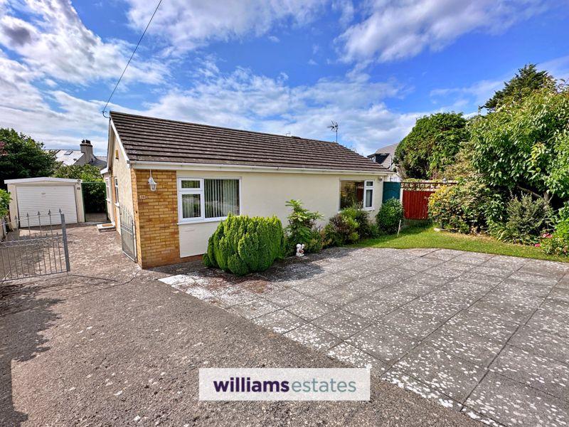 St. Chads Way, Prestatyn 3 bed detached bungalow £225,000