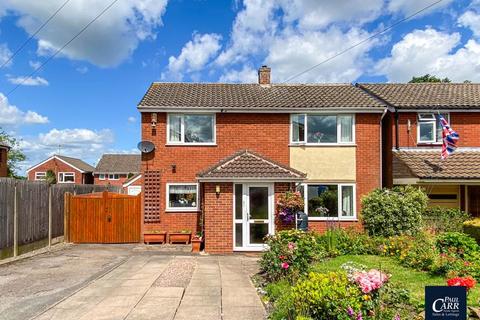 3 bedroom detached house for sale - Fennel Close, Cheslyn Hay, WS6 7DZ