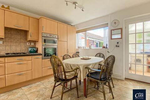 3 bedroom detached house for sale - Fennel Close, Cheslyn Hay, WS6 7DZ