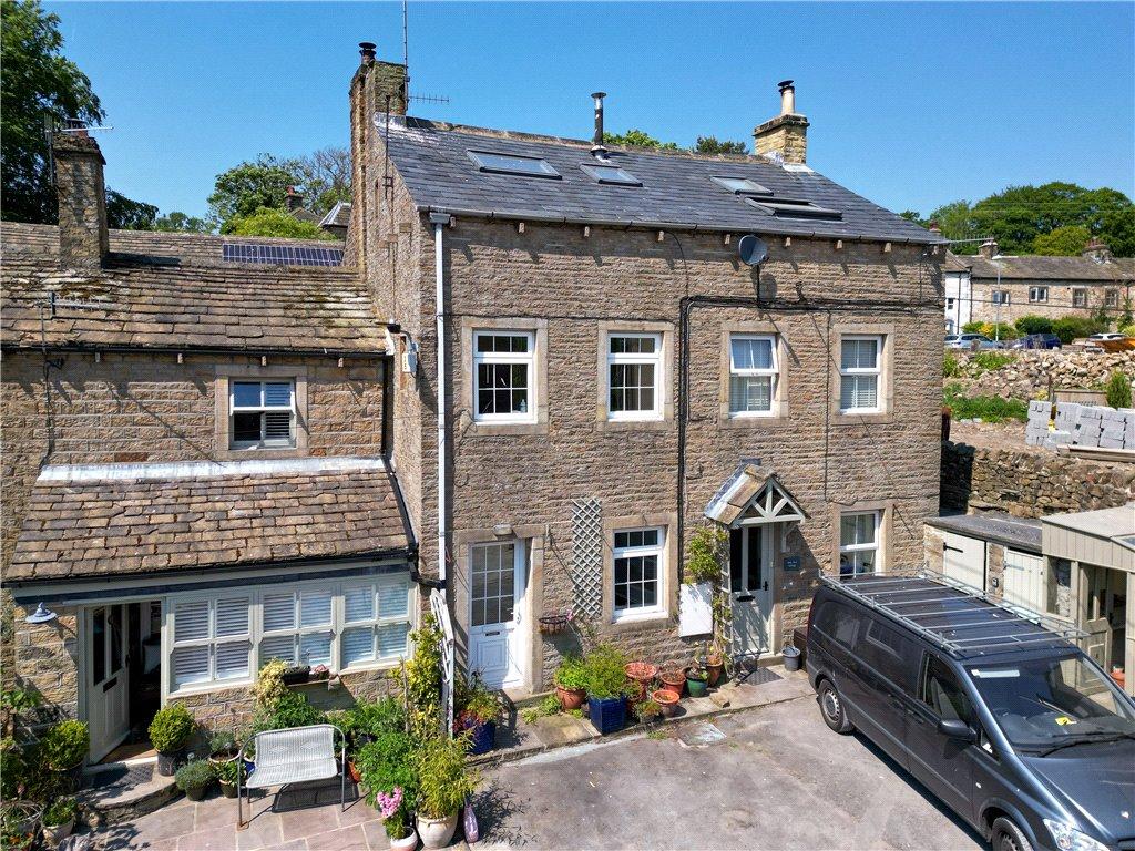 Dale End, Lothersdale, North Yorkshire 2 bed terraced house for sale