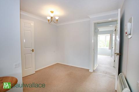 1 bedroom retirement property for sale, Rose Court, West Cheshunt