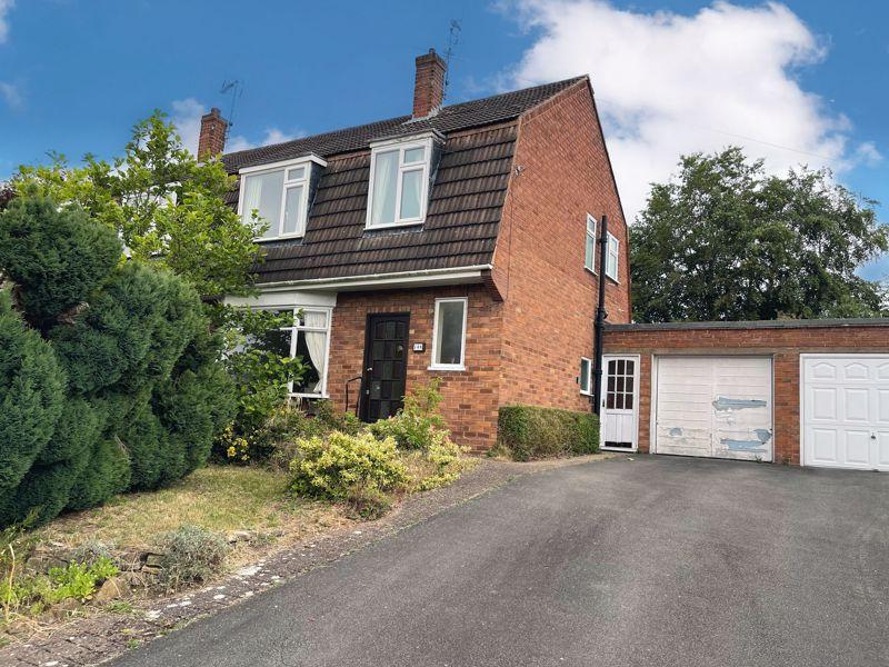 WOMBOURNE, Planks Lane 3 bed semidetached house £240,000