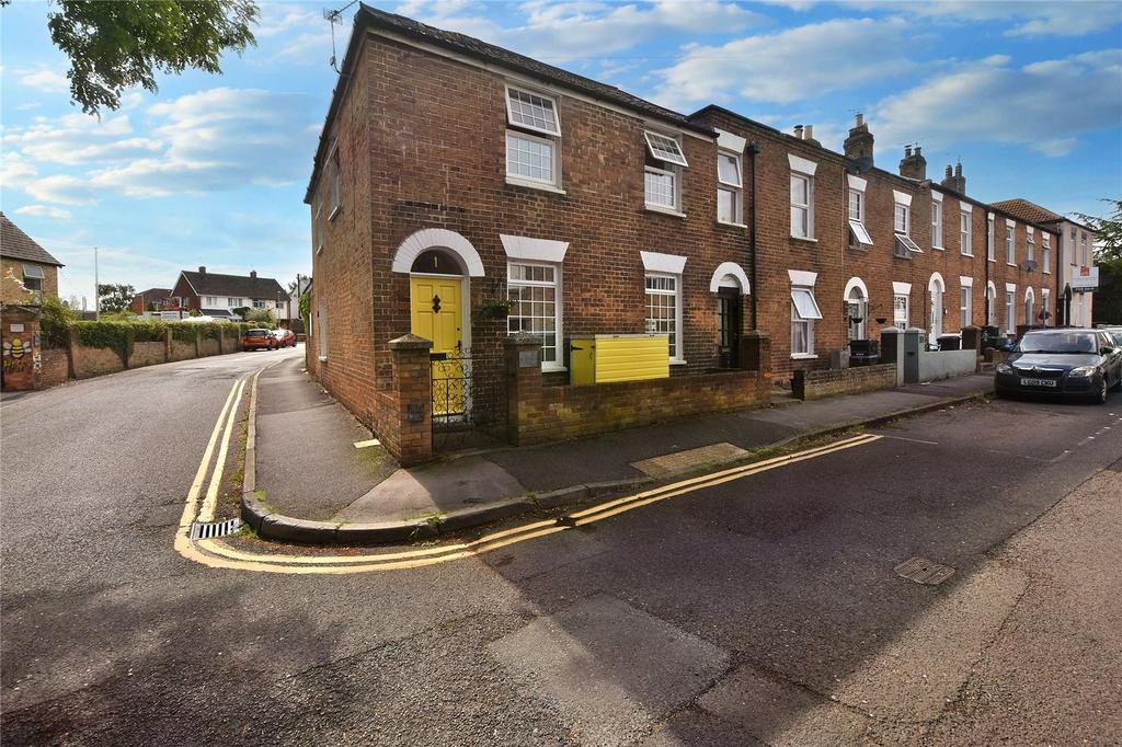 Trinity Street, Taunton, Somerset, TA1 3 bed end of terrace house for