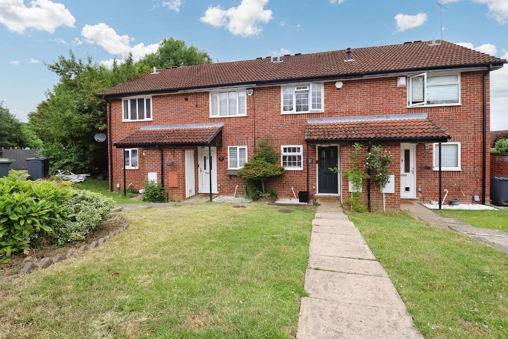 Oregon Way, Barton Hills, Luton... 2 bed terraced house £280,000