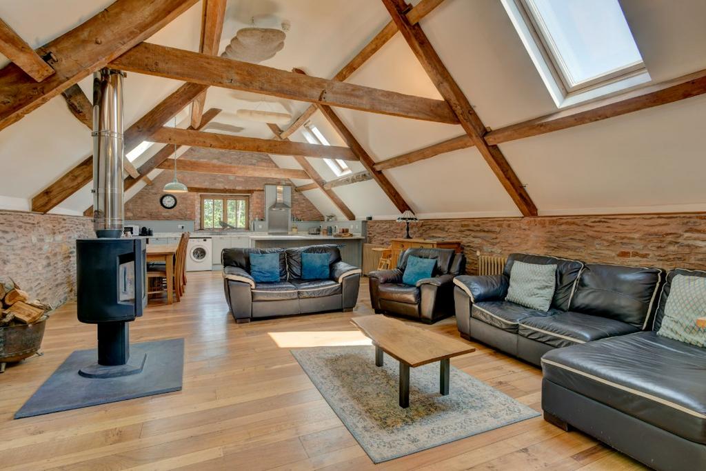 Clavelshay Barn