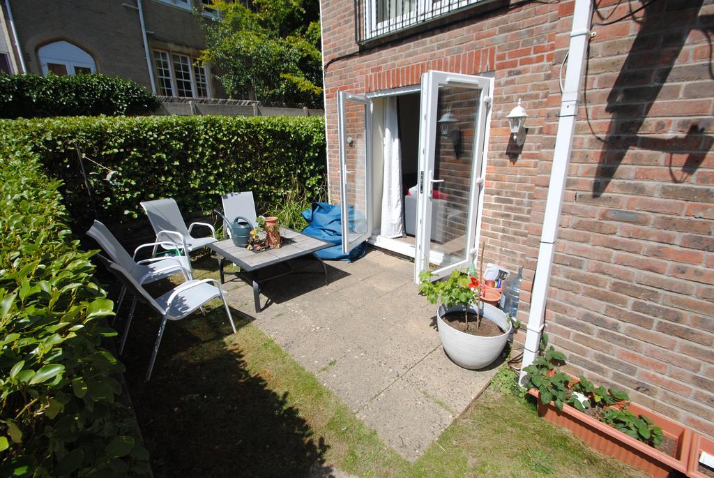 Talbot Woods, Bournemouth BH3 2 bed flat for sale £245,000