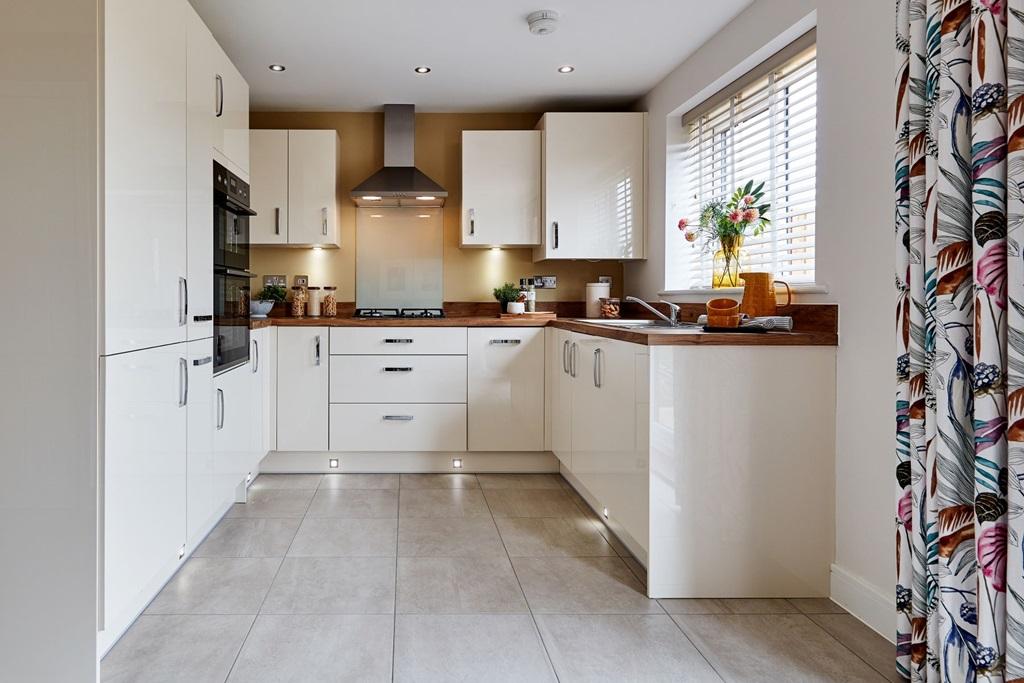 A Taylor Wimpey kitchen makes preparing meals easy